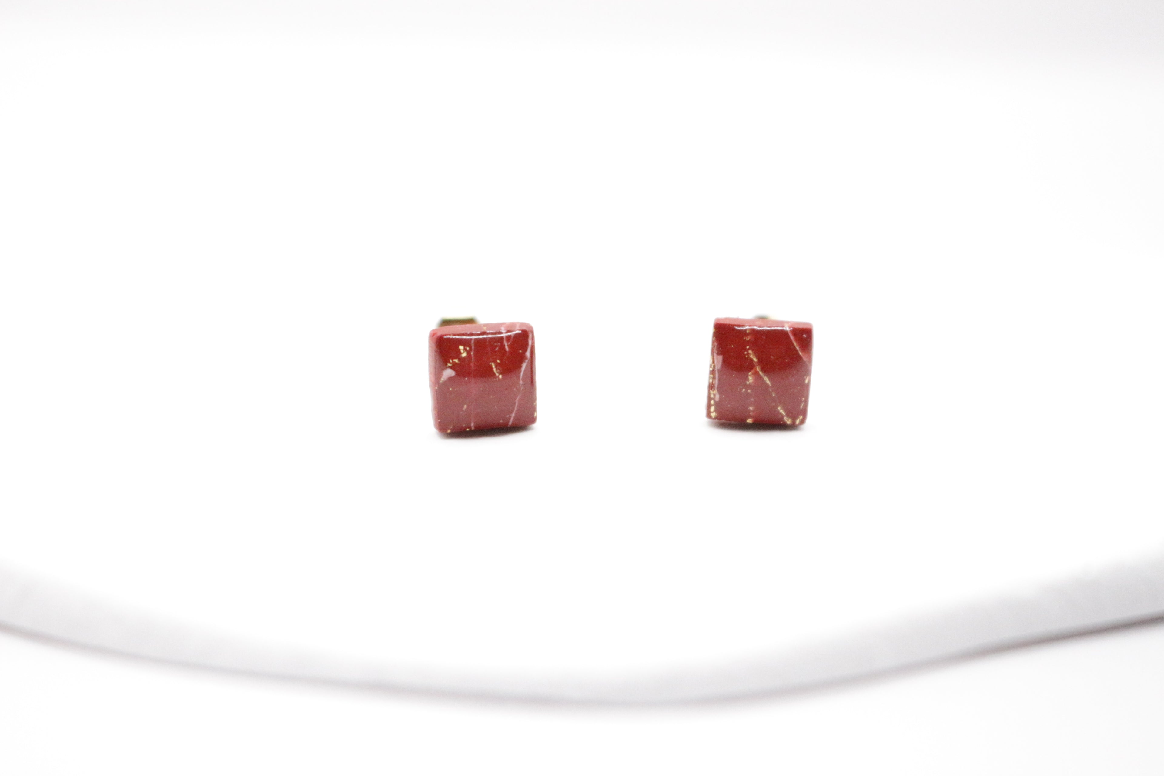 Boucles Bordeaux & Doré - Puces