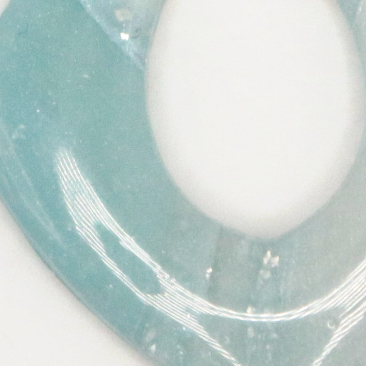 Boucles d'oreilles Givre losange, détail de la matière